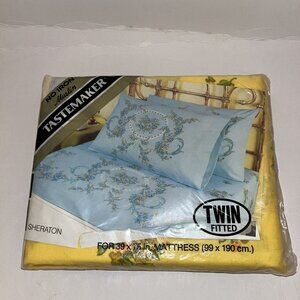 VTG Tastemaker Yellow with Peach Flower No Iron Muslin 50-50 Twin Fitted Sheet